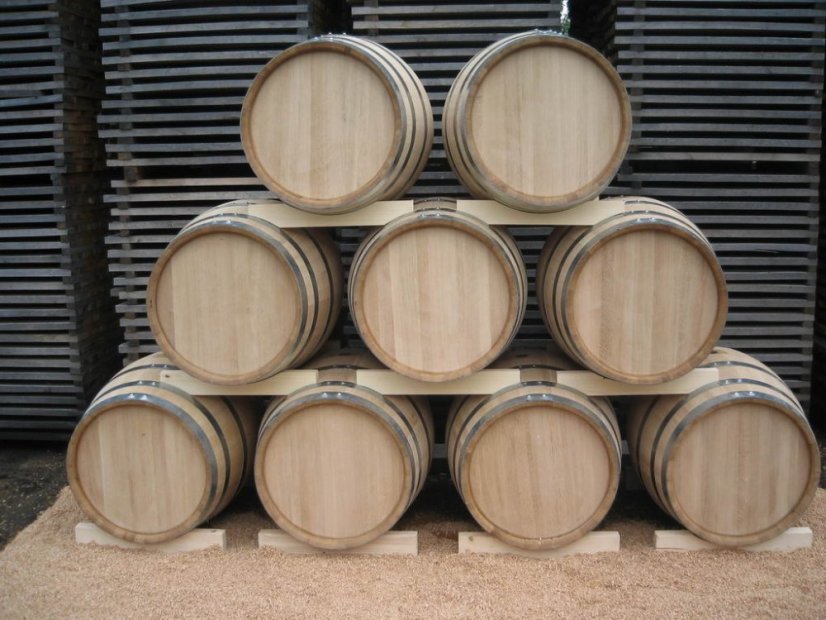 Dřevěný sud KALLA maďarský akát - Objem: 600 l
